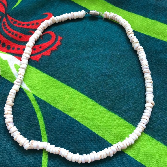 1960s Puka Shell Choker - Picture 2 of 5